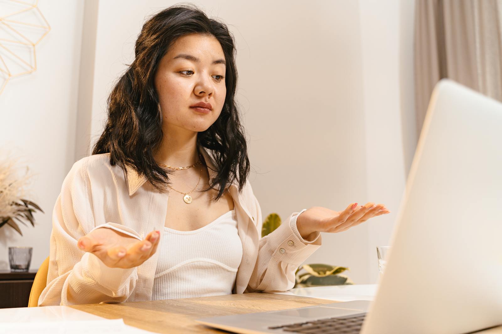 What Is Gaslighting? Signs You're Experiencing It and What to Do